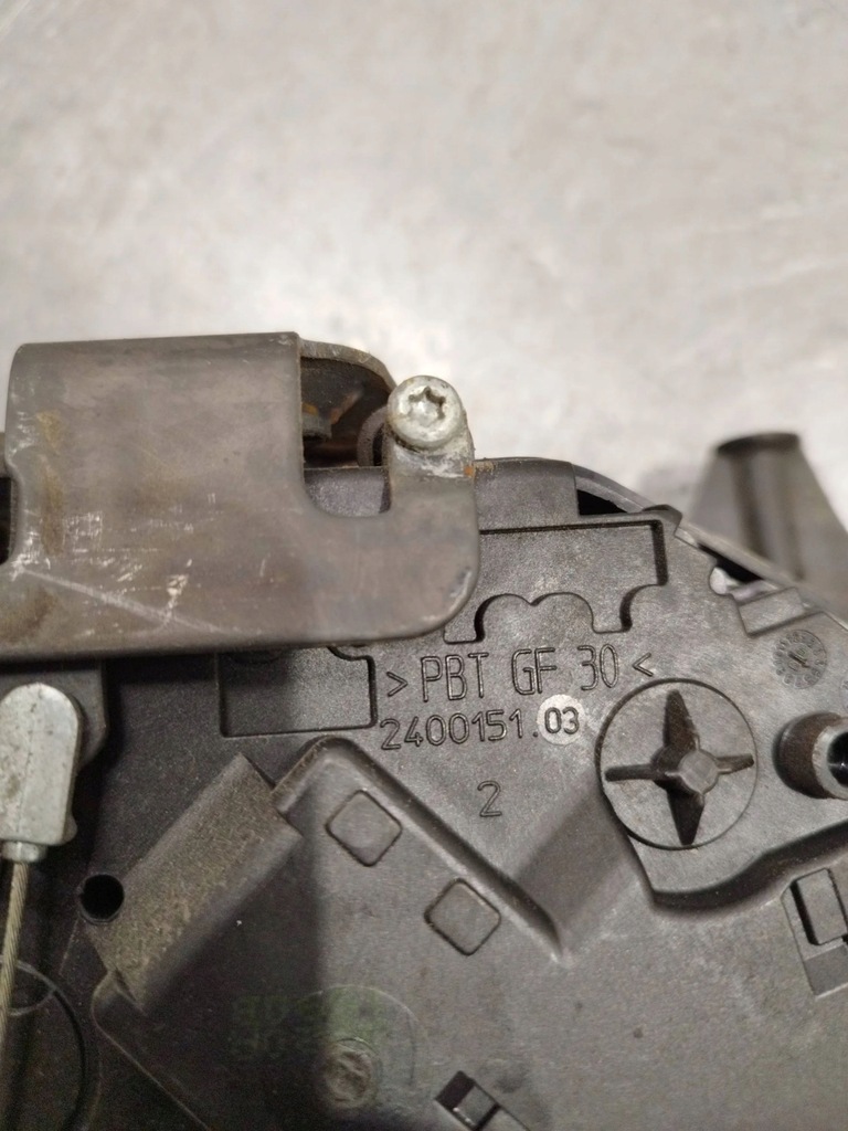 фото №8, Volvo v50 2011 перед сторона права замок двері передніх