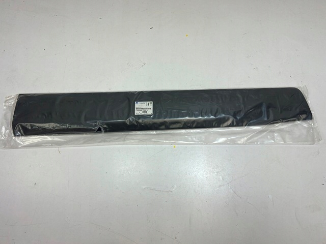 фото №1, Opel crossland x молдинг двері лівий перед yq009405xt nowe оригінальний номер