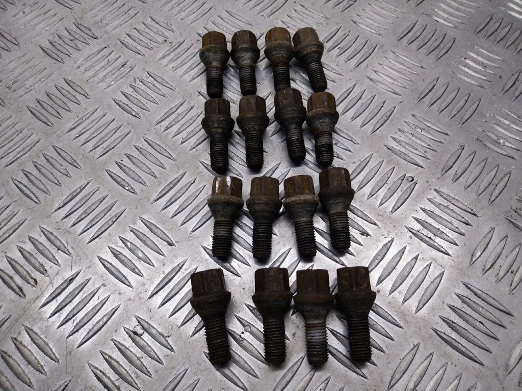 Купить Шпильки do диск 15 fiat grande punto 1.3 mjtd