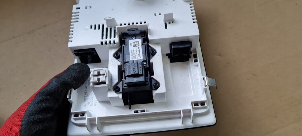 фото №8, S3 8v sedan a3 лампа панель потолочный led перед люк 8v0947135d