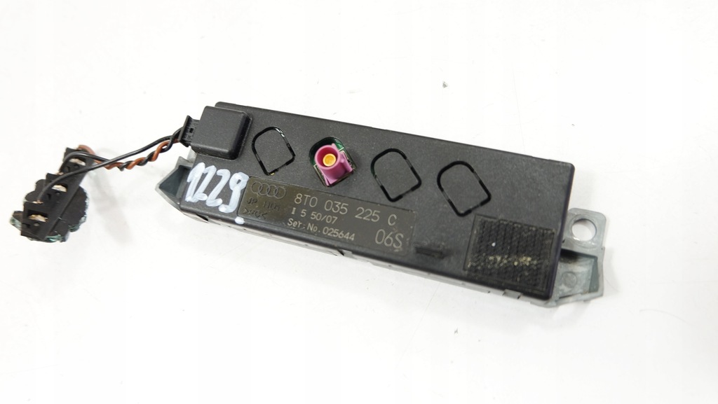 фото №5, Audi a5 s5 8t підсилювач антени 8t0035225c