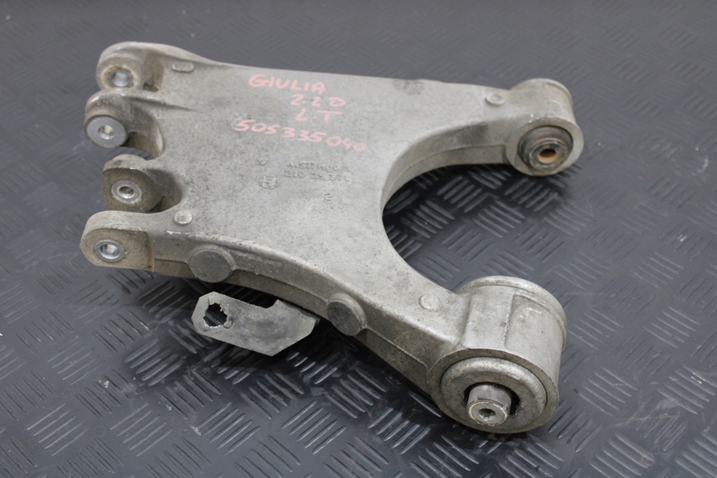 Купити Важіль лівий задній 505335040 alfa romeo giulia