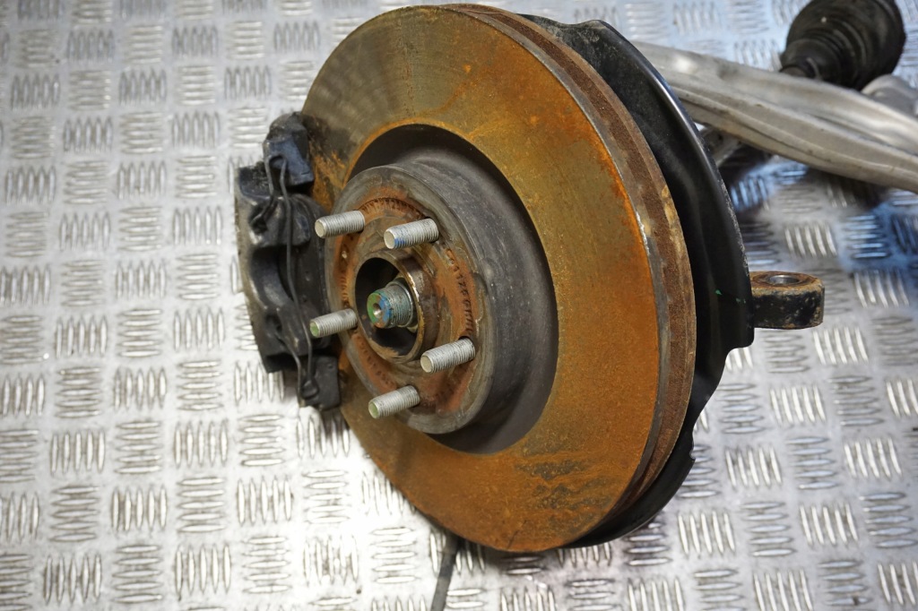 Ford bronco sport kuga 2020 - поворотний кулак важіль супорт привідний вал правий перед америка Ціна