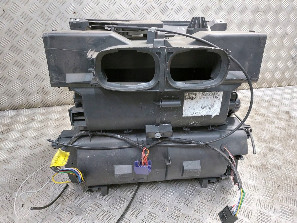 фото №5, Корпус обігрівача renault premium i