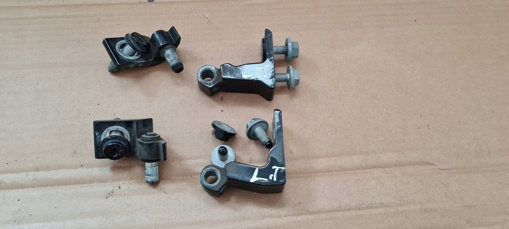 фото №1, A4 b9 8w lift петля петлі двері ліва лівий задня комплект ly9t