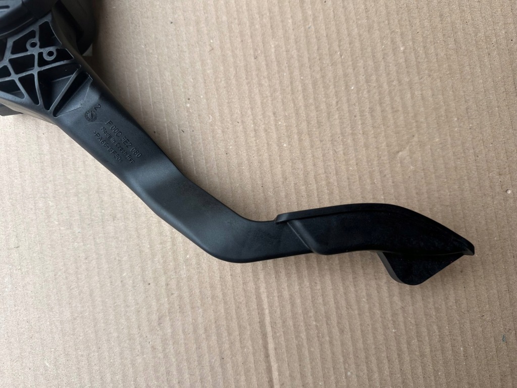 Peugeot 207 рестайлінг  1.4 8v педаль газу європа 9671433680 в Україні