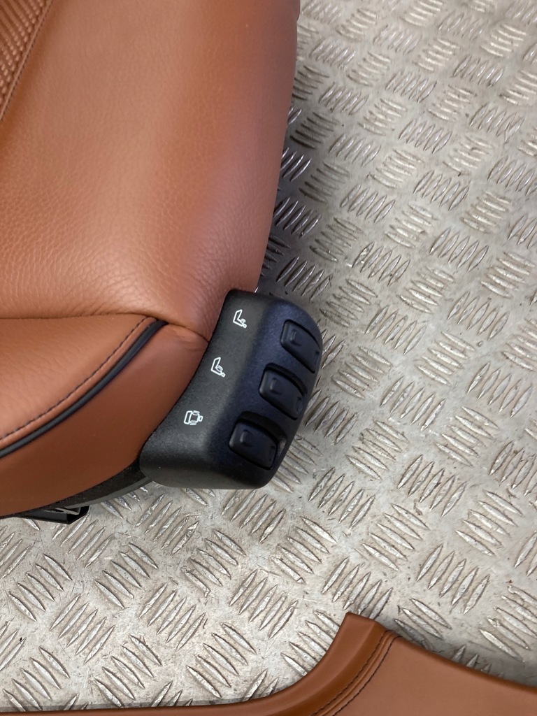 фото №7, Mercedes w197 sls сиденья обивка обшивки карбон n1