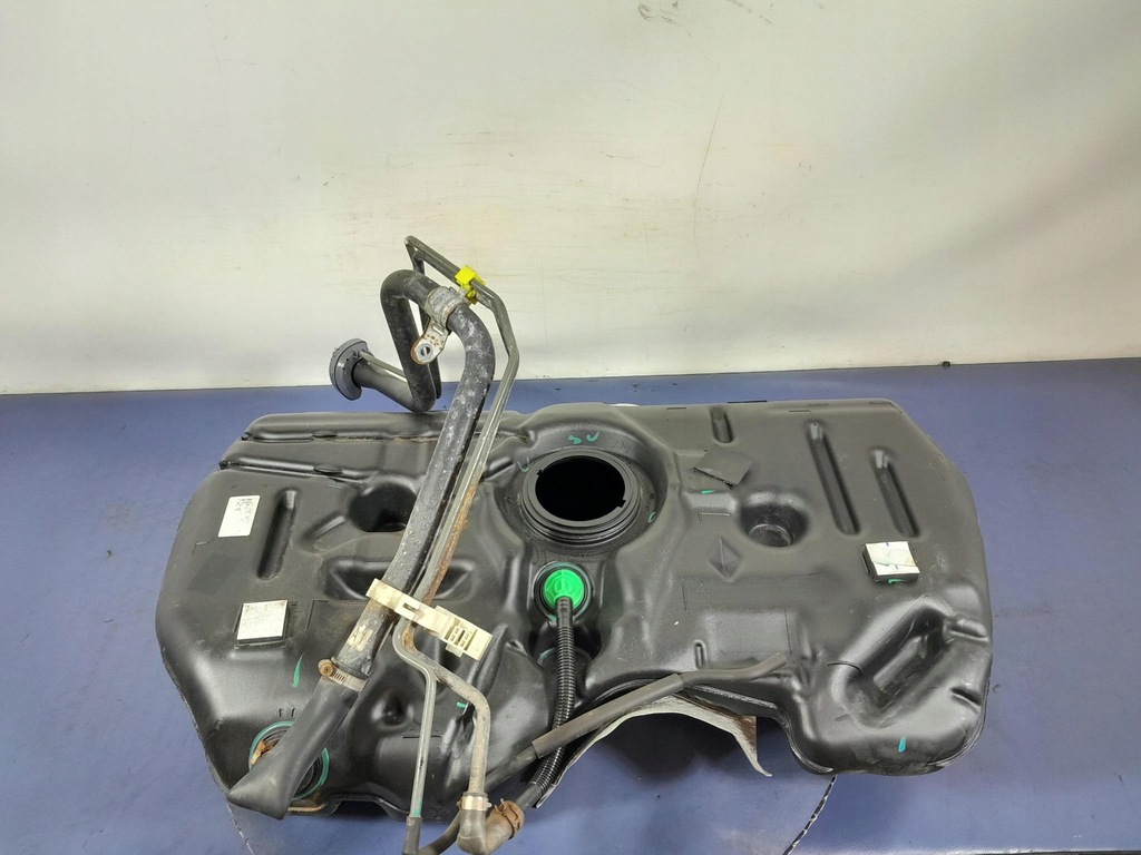 фото №1, Toyota verso i бак bak пального 77001-0f030