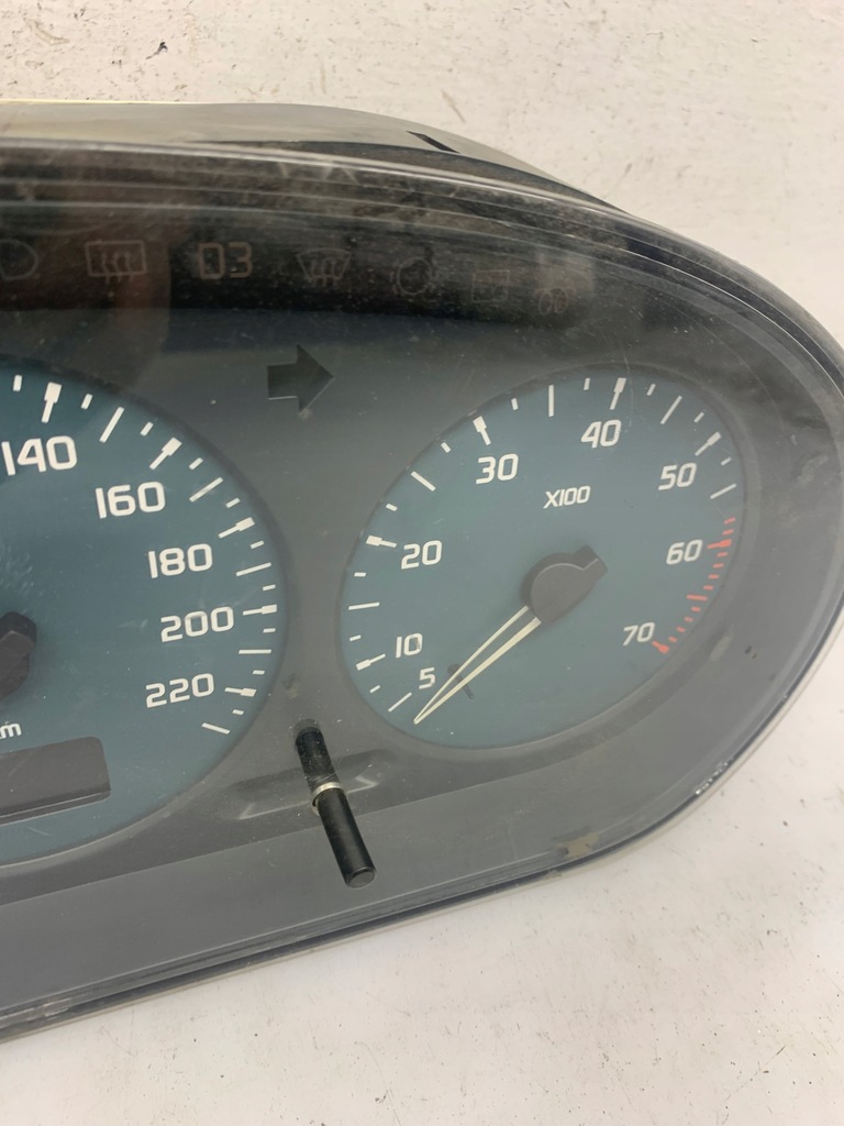 фото №3, Лічильник приладова панель 7700844181f renault