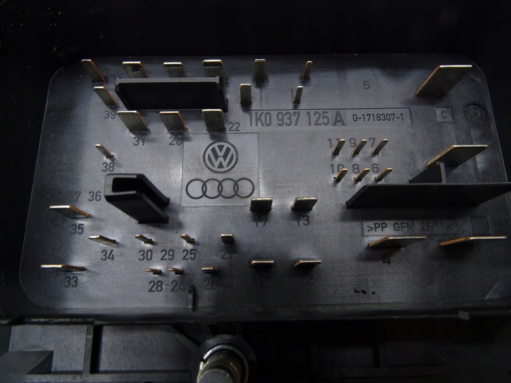 Коробка предохранителей bsi audi a3 8p рестайлинг  tiguan 5n 1k0937125a Доставка