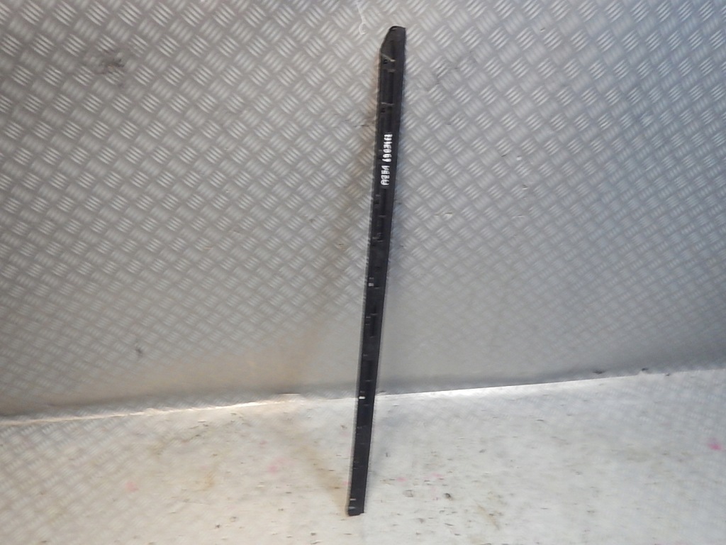 фото №2, Mercedes r w251 молдинг прокладка двері правий перед