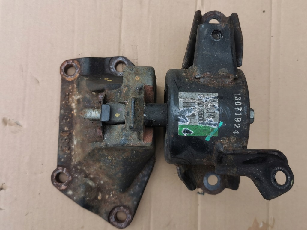 фото №1, Hyundai i40 1.7 автоматическая коробка передач подушка кронштейн двигатель