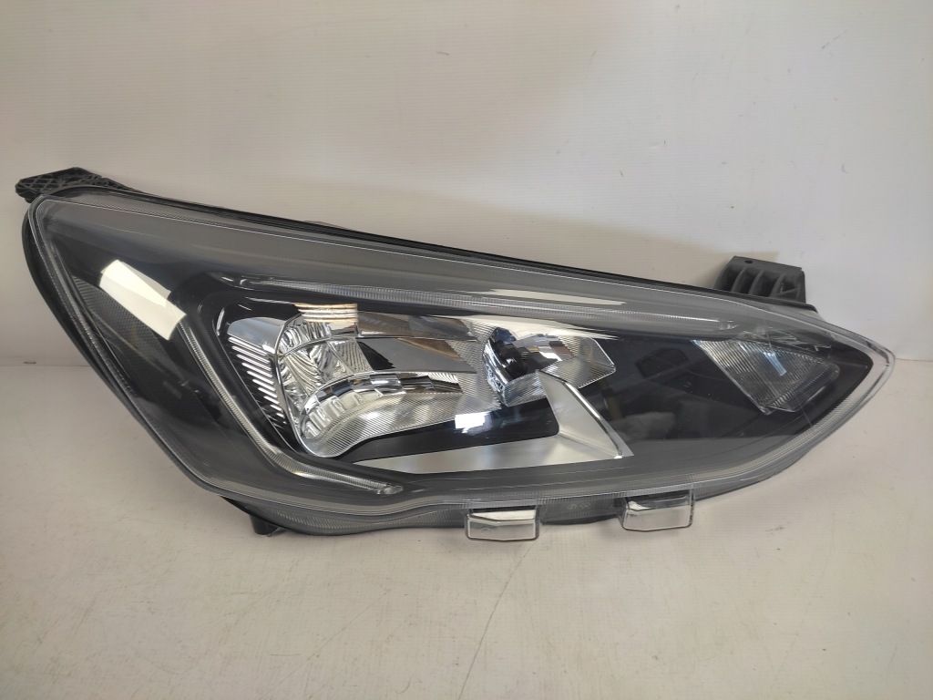 Купити Ford focus mk4 фара правий перед звичайна + led