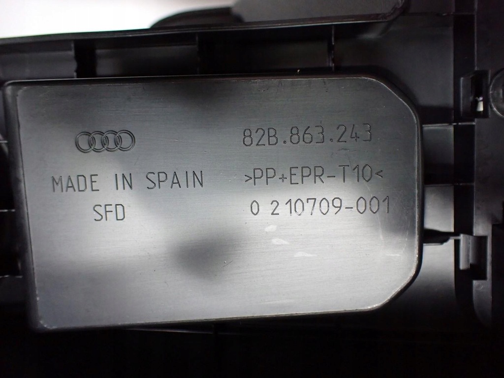 фото №9, Тунель підлокітник europa оригінал 82b863243 audi a1 ii 82a gb 19r