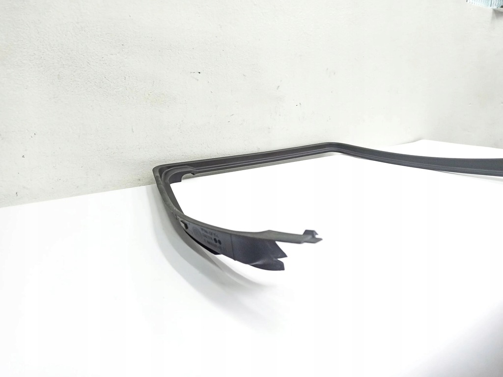 фото №9, Молдинг стекло задний задняя сторона левая land rover range rover sport l320 ejn00