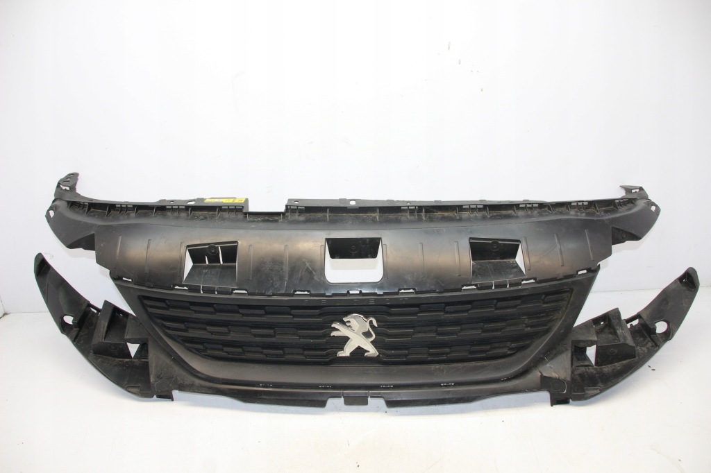 фото №1, Решётка радиатора решётка радиатора радиатора peugeot partner iv 18- 9818281980