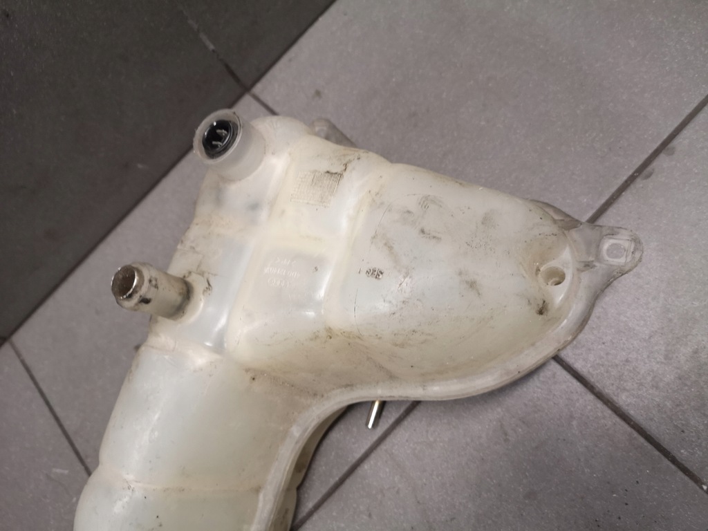 фото №6, Бачок расширительный audi a8 d2 2.8 4d0121403a