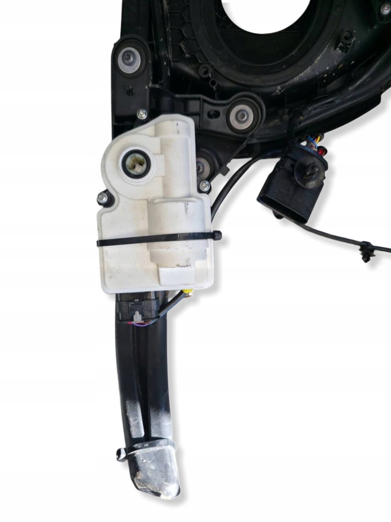 Porsche taycan разъём зарядки 9j1821941f Недорого