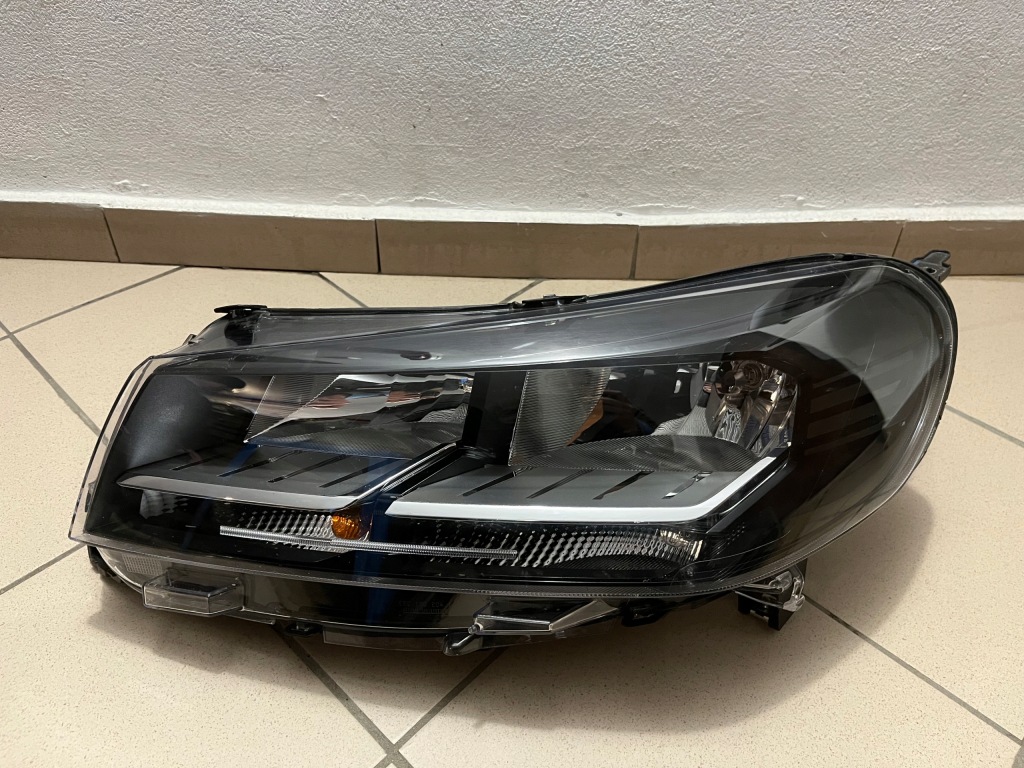 фото №1, Лампа передня ліва toyota proace ii 2 lift expert iv 4 jumpy iv 9847198380