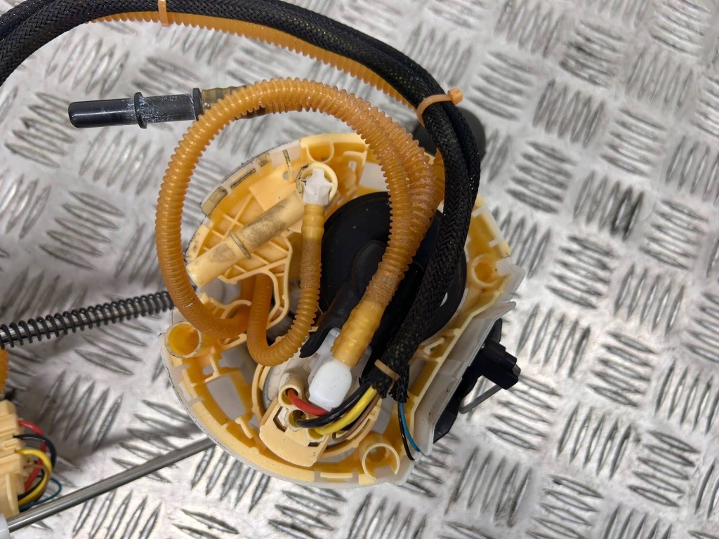 Насос пального alfa romeo stelvio 50562049 Ціна