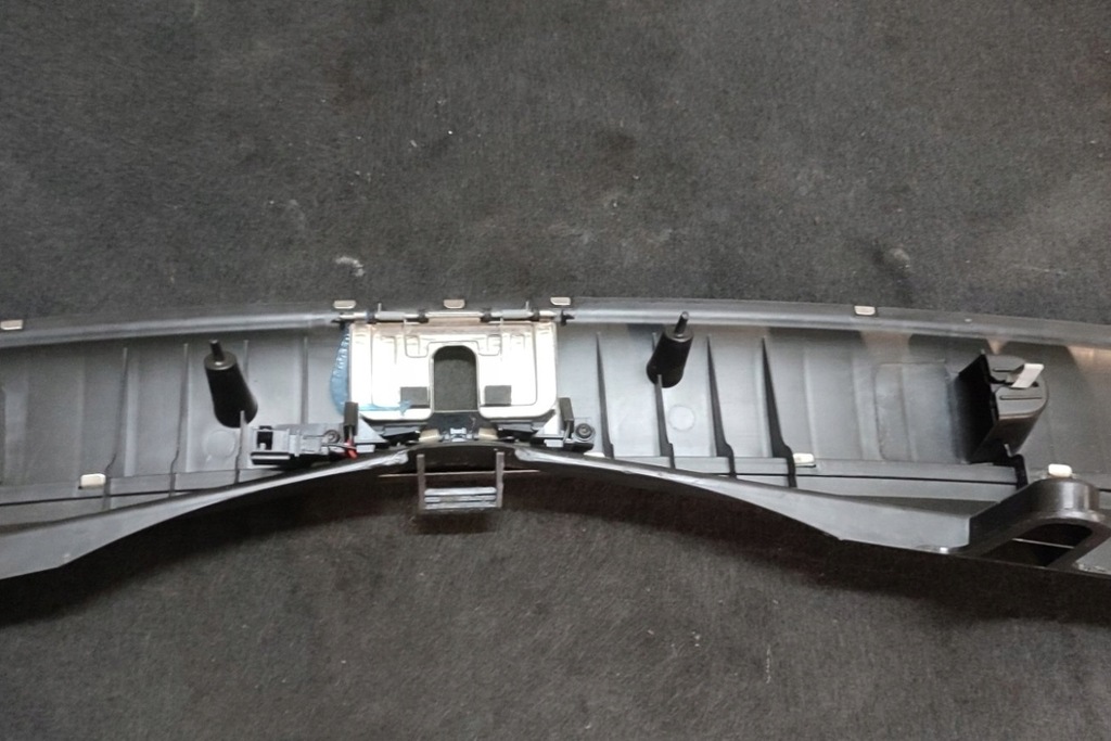 фото №8, Защита замка крышки audi q7 4l 4l0864483 3.0l бензиновый 206kw 2014