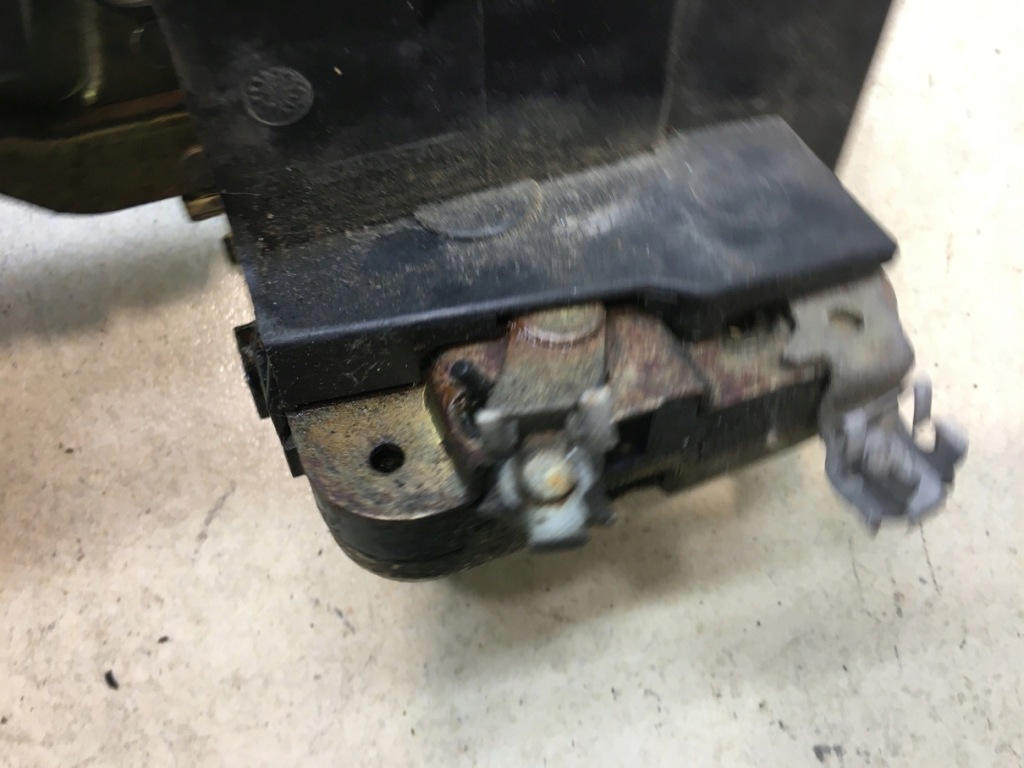 фото №4, Замок дверь левый перед s40 i 2.0