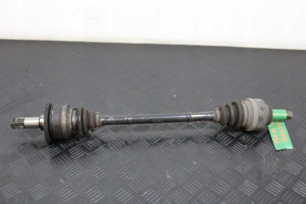 фото №1, Привідний вал półośka лівий задня 8680347 bmw 3 f30 f31 lift m-pakiet