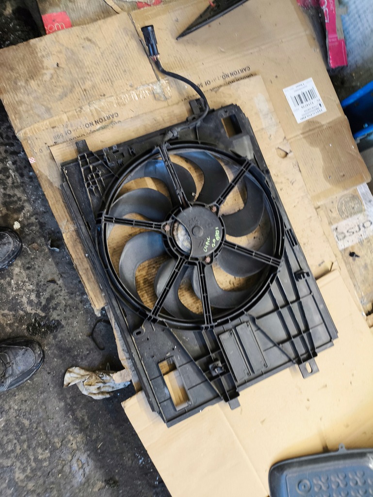 фото №1, Citroen c4 grand picasso picasso ii вентилятор с корпус ?