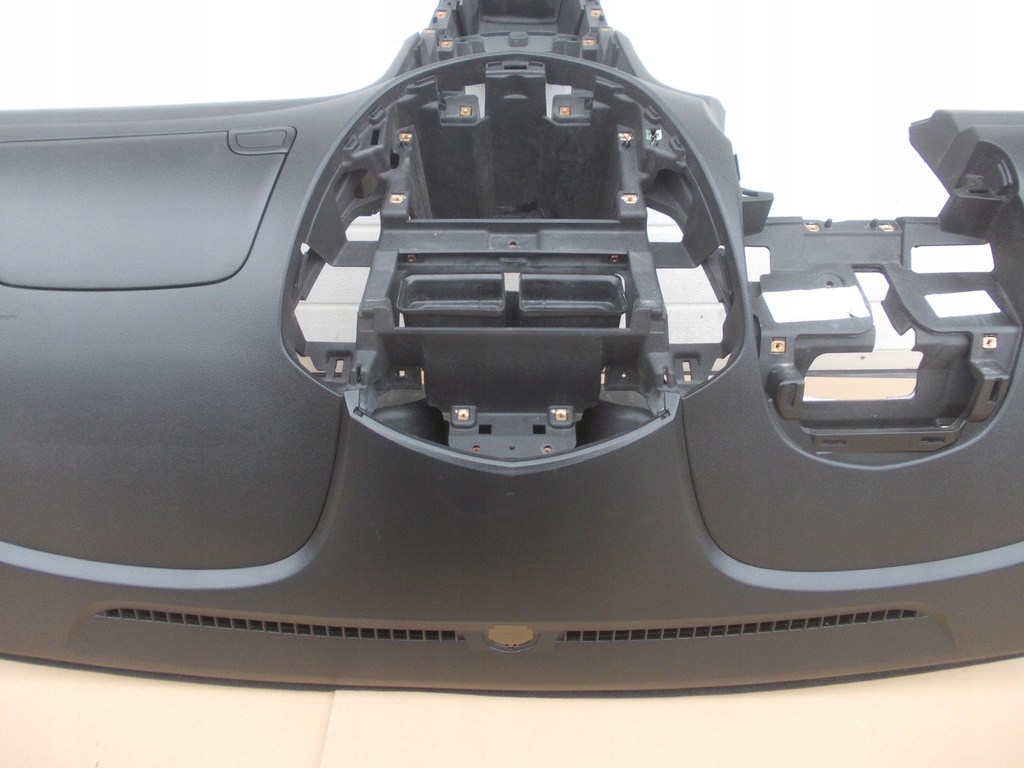 фото №13, Панель приладів консоль подушка пасажира chevrolet trax europa orginał демонтаж