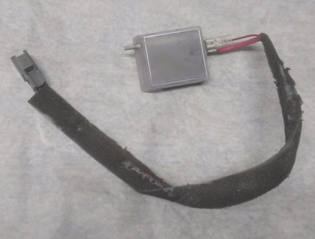 фото №1, Лампа бардачка volvo xc90