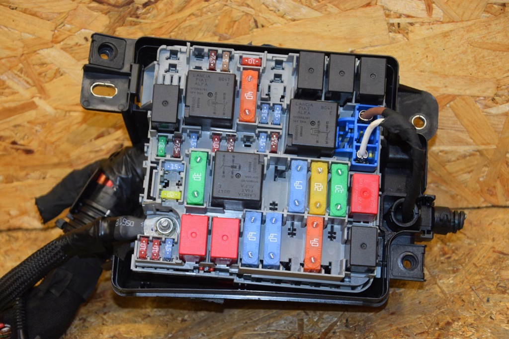 фото №7, Коробка корпус запобіжників doblo ii 1.4 tb 18r