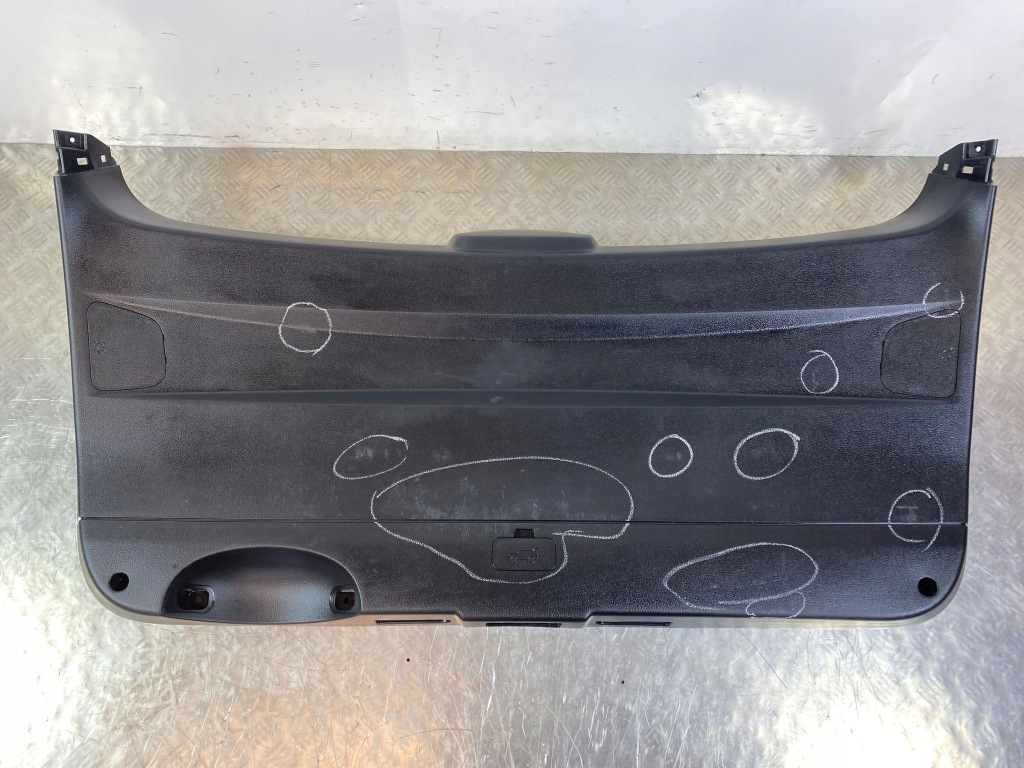 Купить 2019 ssangyong rexton обивка крышки багажника