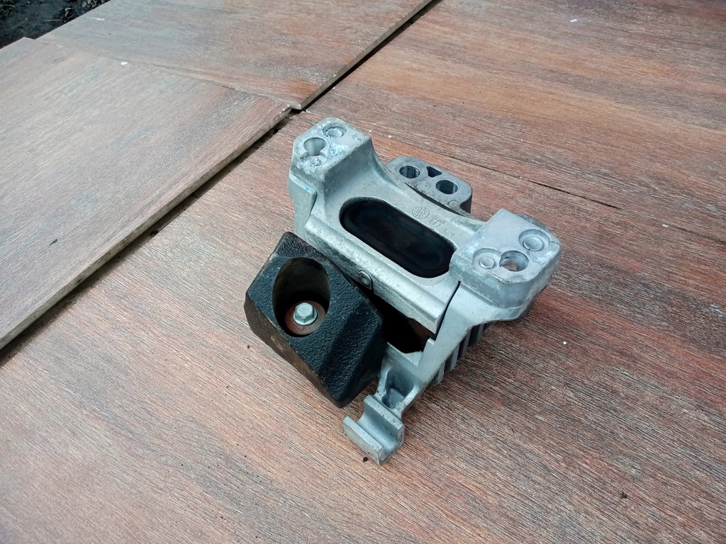 фото №10, Jeep cherokee kl 13-18 2.0 m-jet кронштейн подушка двигуна p68102281af