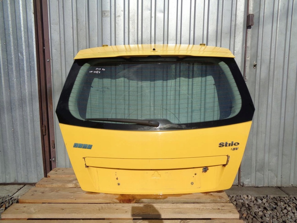 фото №1, Крышка багажника багажника + спойлер fiat stilo 3d 01- 258a