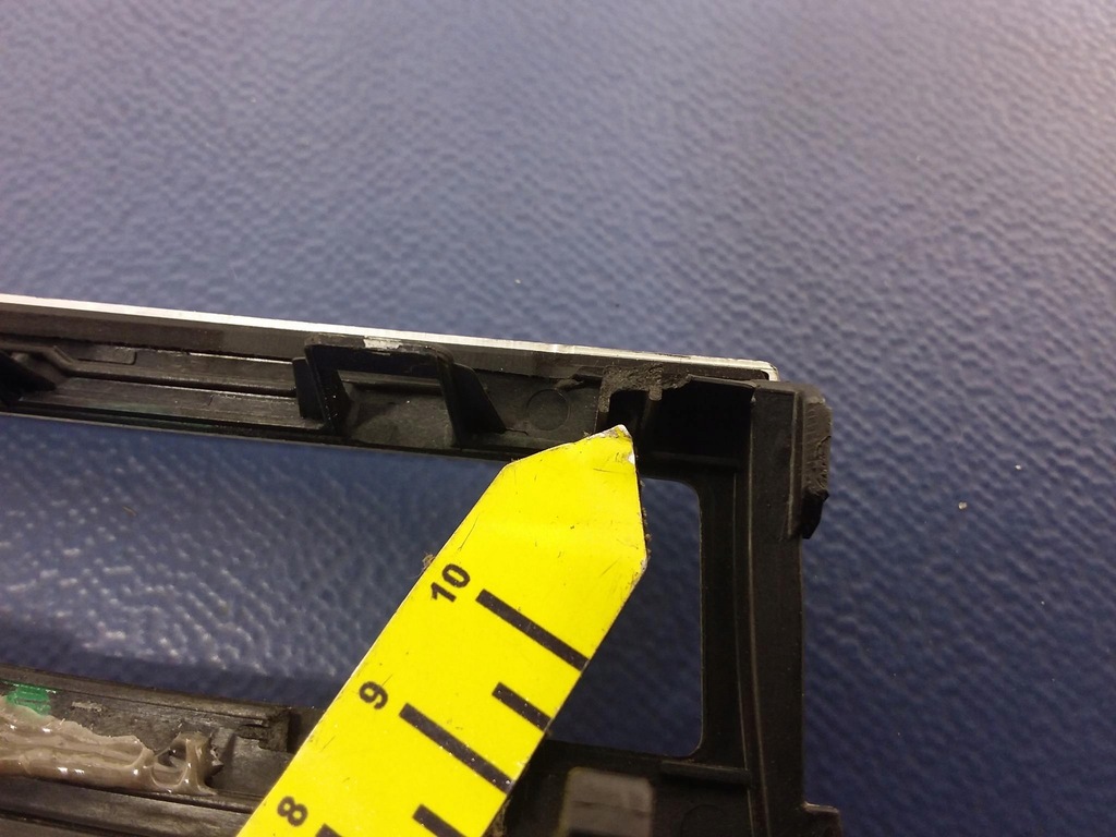 фото №11, Audi a8 s8 d4 4h молдинг панели консоли правая alu