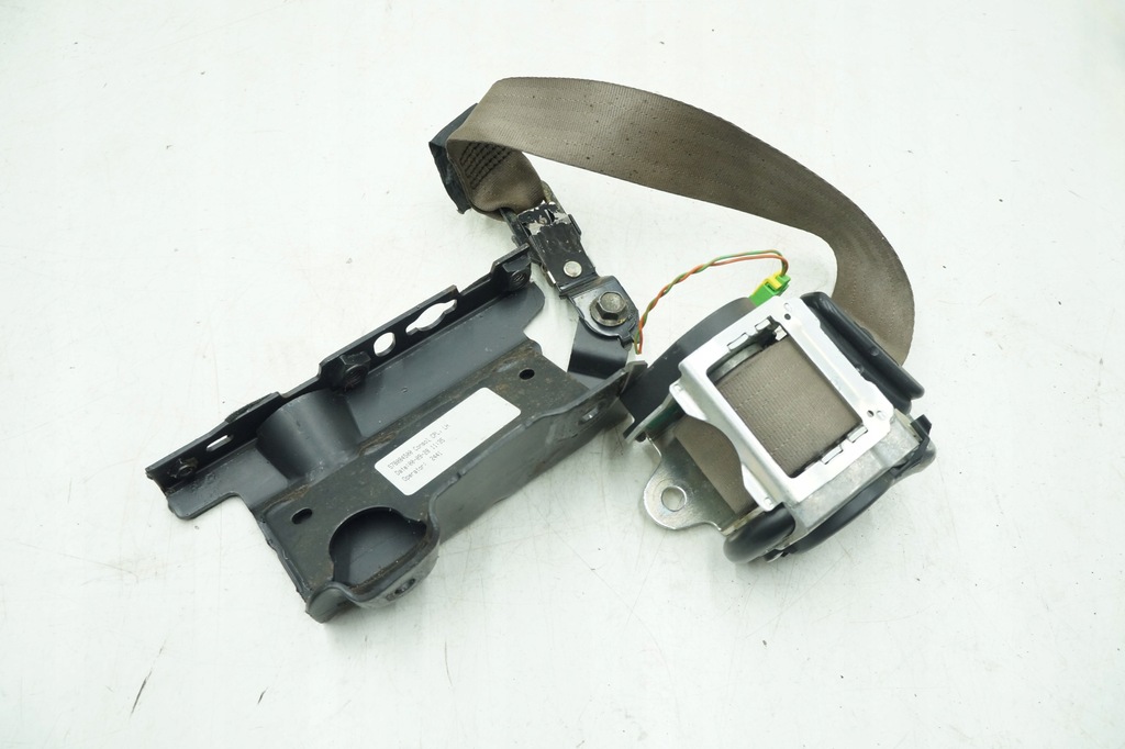 фото №1, Pas безопасности натяжитель левый задняя xc90 i 30675364 3 ряд