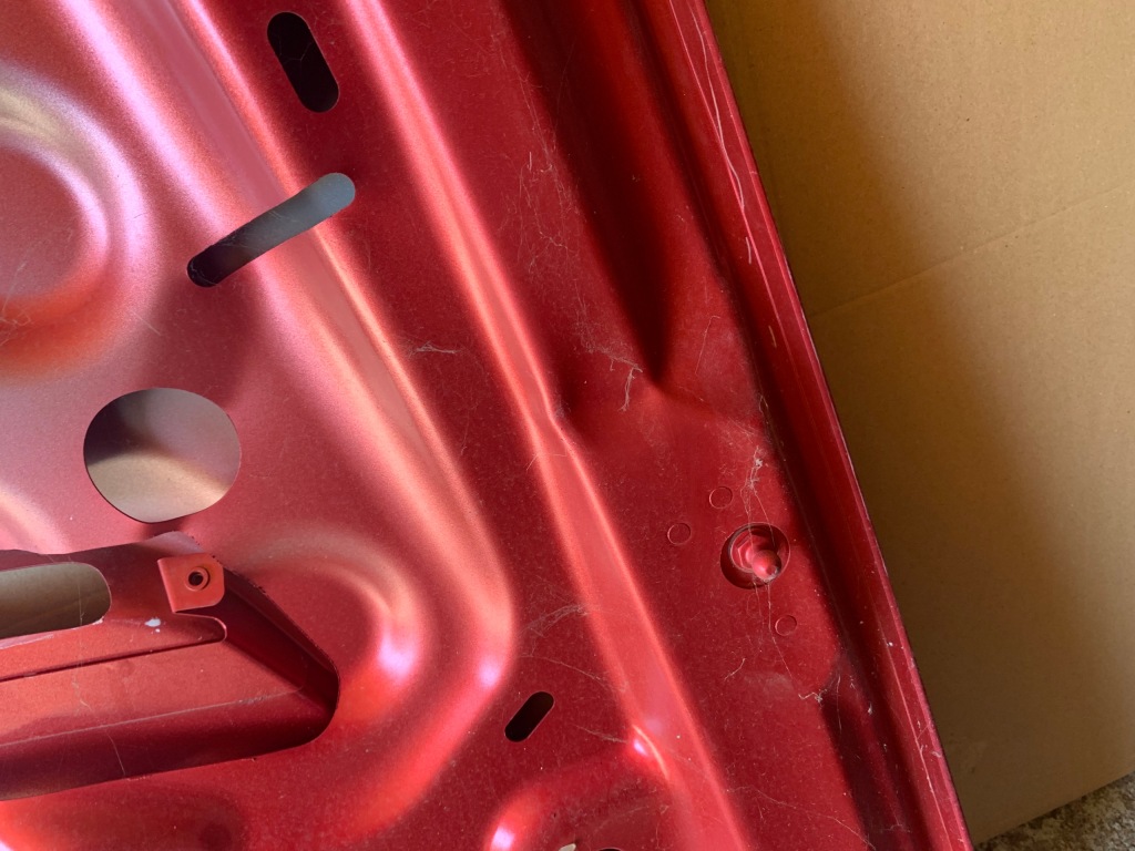 Капот maserati levante trofeo пошкоджена Доставка