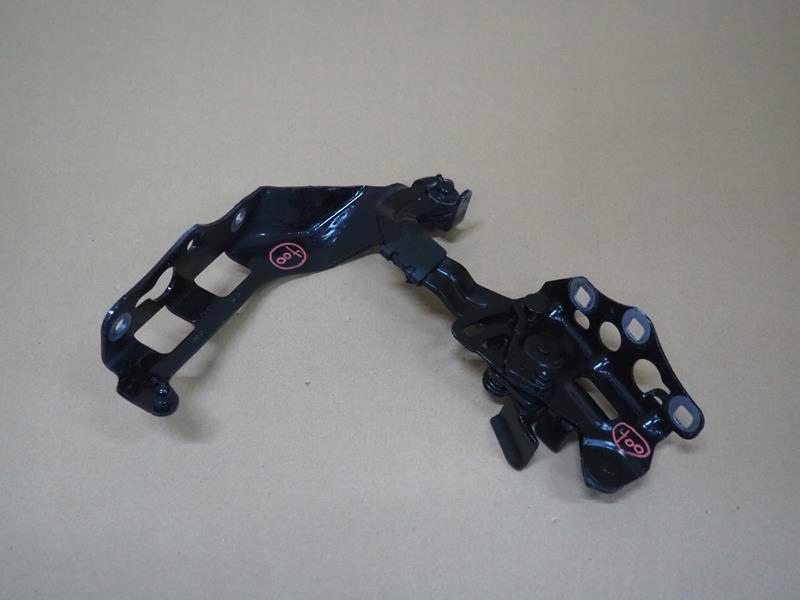 фото №1, Петля капот левый mercedes w205 a2058800828