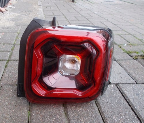 Купить Jeep renegate lift лампа задний  задняя правая европа