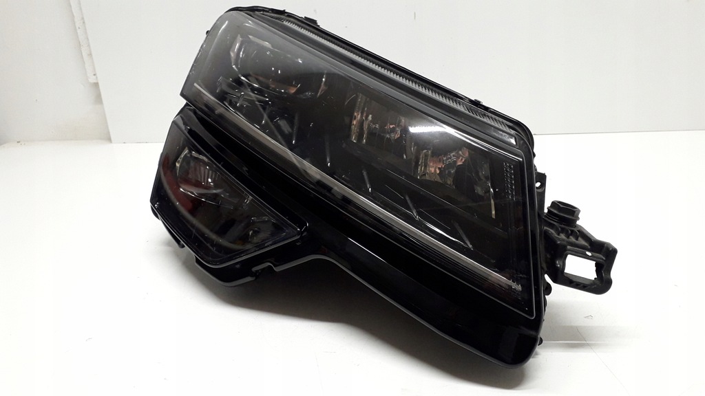 фото №13, Skoda karoq лампа правая передняя led 57b941016b