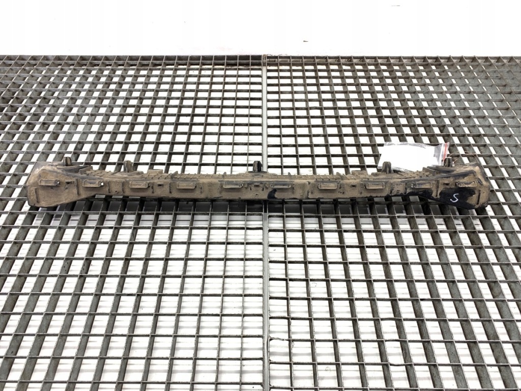 Купити Напрямна бампера задній середній renault arkana i 1.5 94km напрямна