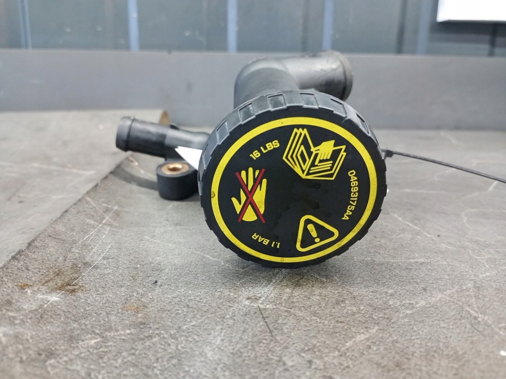 Купить 04693175aa крышка термостата mini r50 r52 1.6b 02-06 16v 130tys w10b16aa