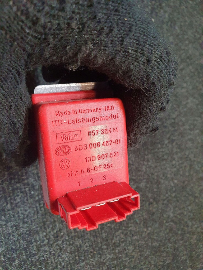 фото №7, Audi a3 s3 8l 2000 резистор / резистор вентилятор обдув