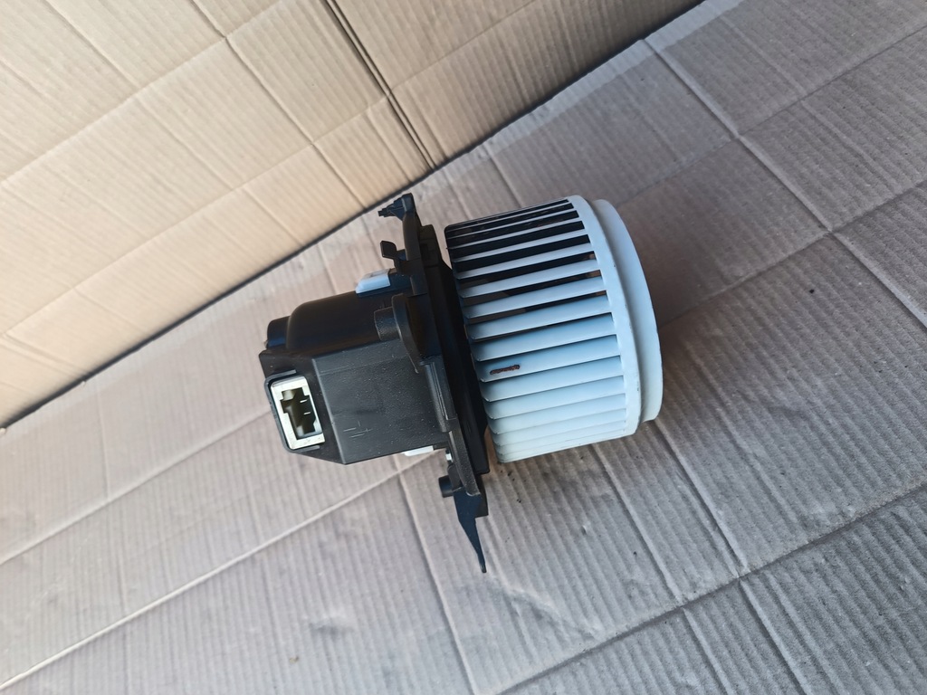 фото №1, Opel grandland x 17r- вентилятор повітродувка обдув 5p130001693135