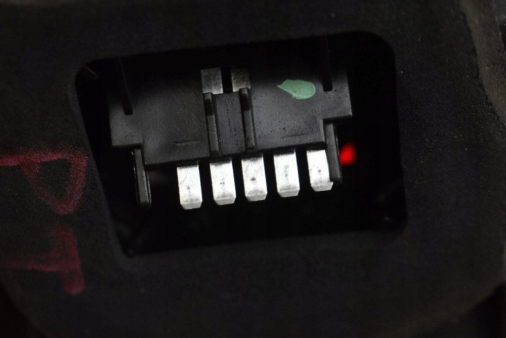 Лампа правая задний  задняя 13242812 opel corsa d 3d hb рестайлинг  10-20 с Разборки