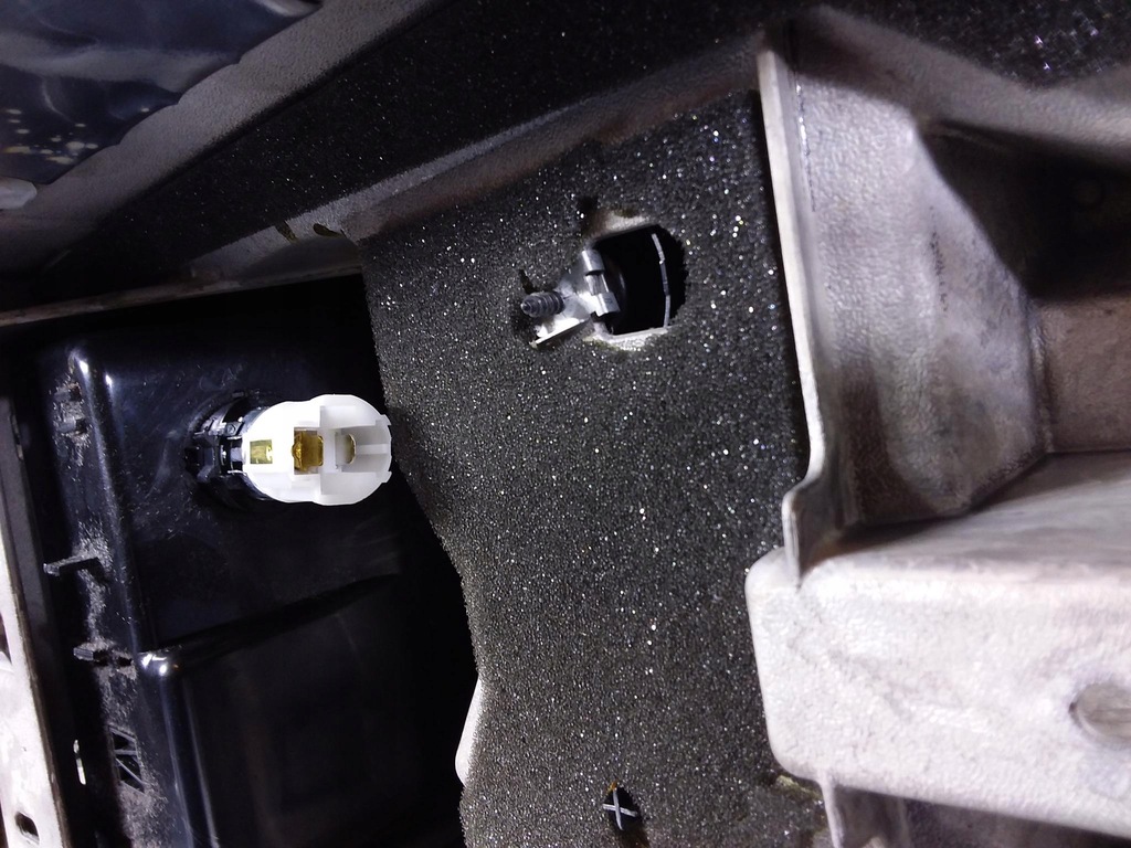 фото №15, Porsche cayenne ii 7p5 подлокотник туннель средний