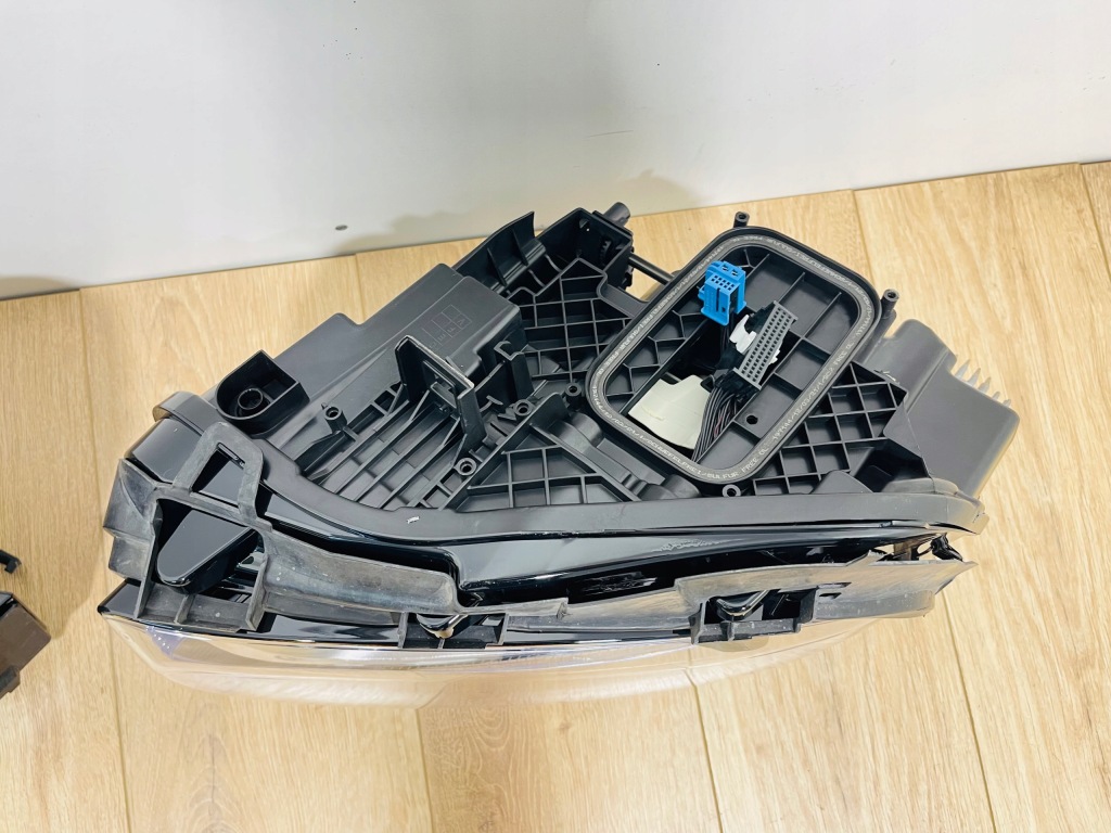 Фара правый  левая передняя перед led multibeam mercedes glb x247 w247 в Украине