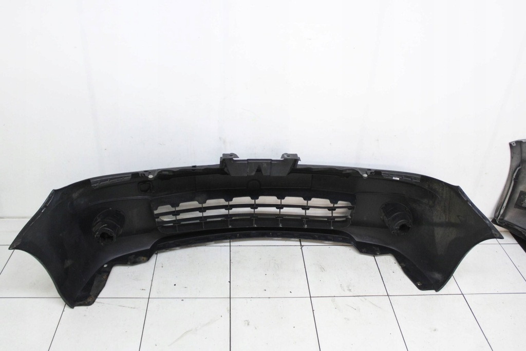 Nissan note 1 e11 2006r- бампер перед передний z11- код лакокрасочного покрытия Недорого