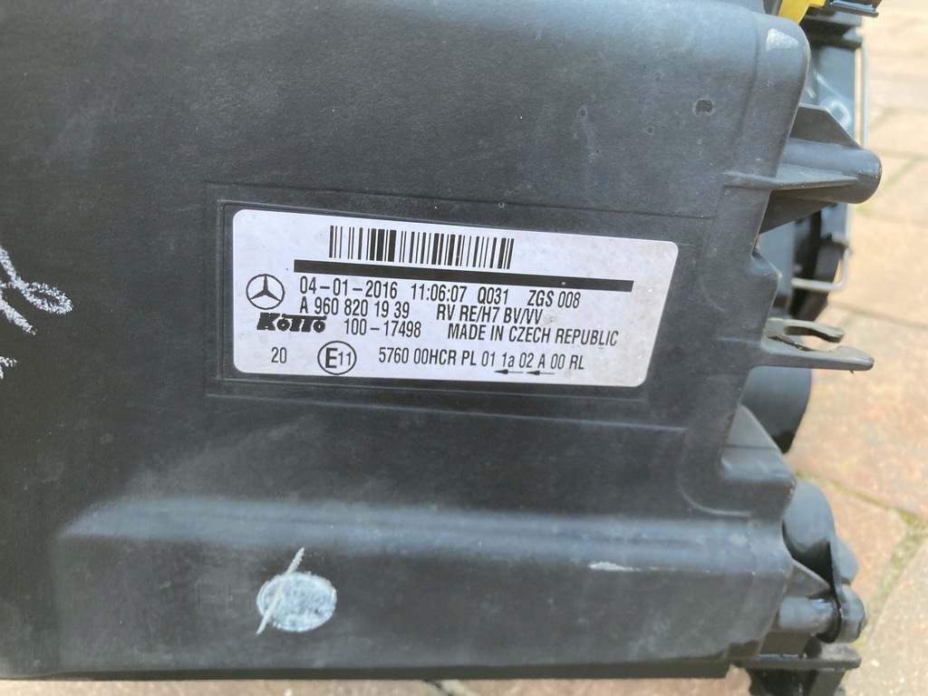фото №8, Лампа права mercedes actros a9608201939 2016rok