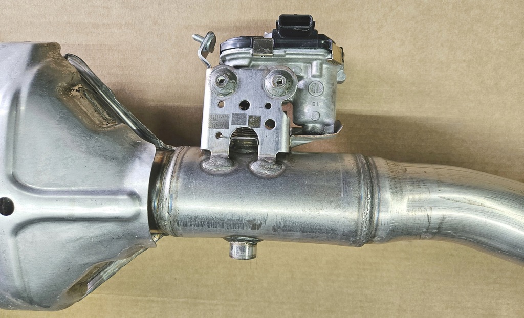 фото №10, Гаситель выхлоп катализатор mazda cx-60 cx60 t30113j40a